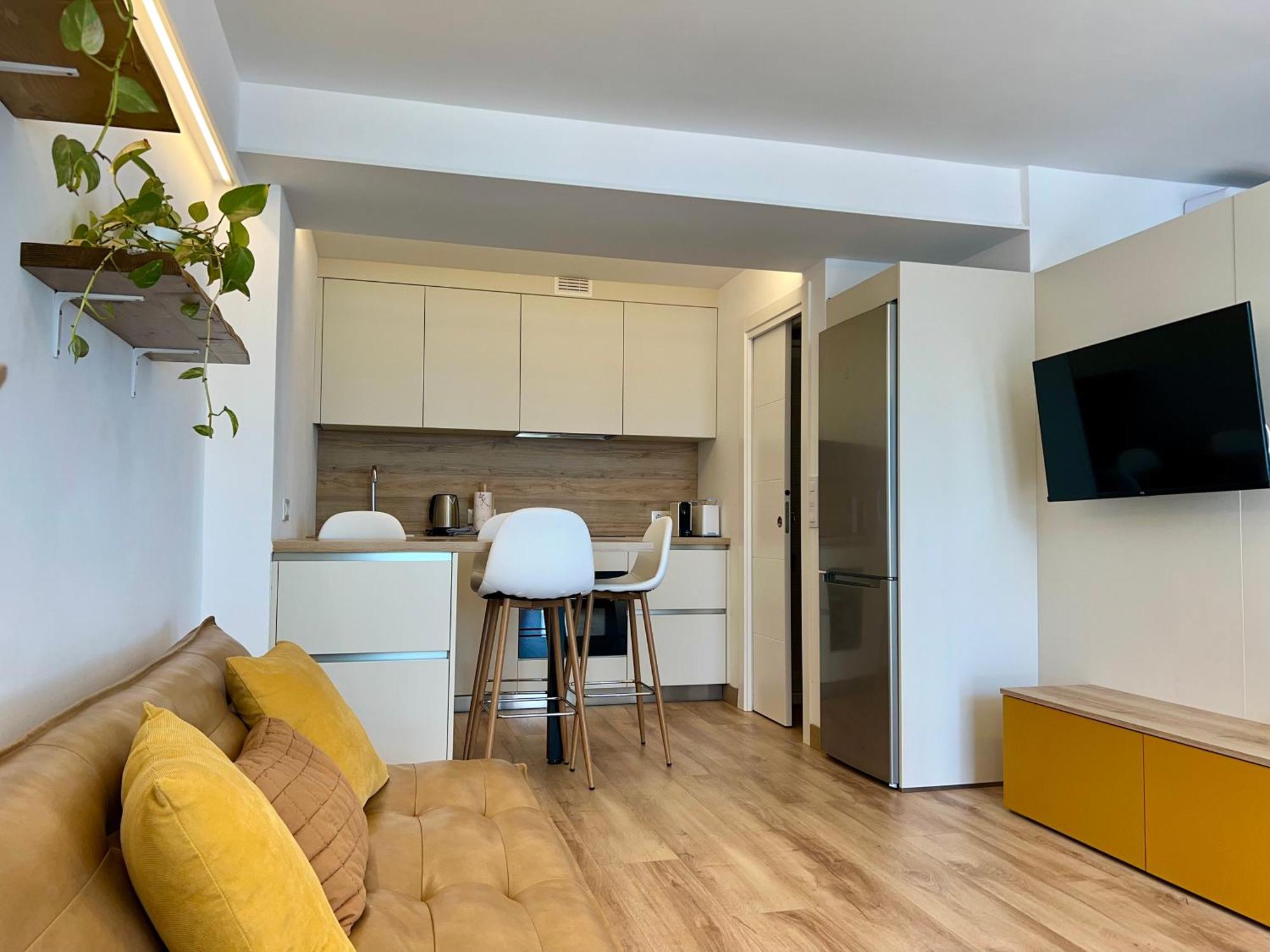 Loft Paseo Apartment