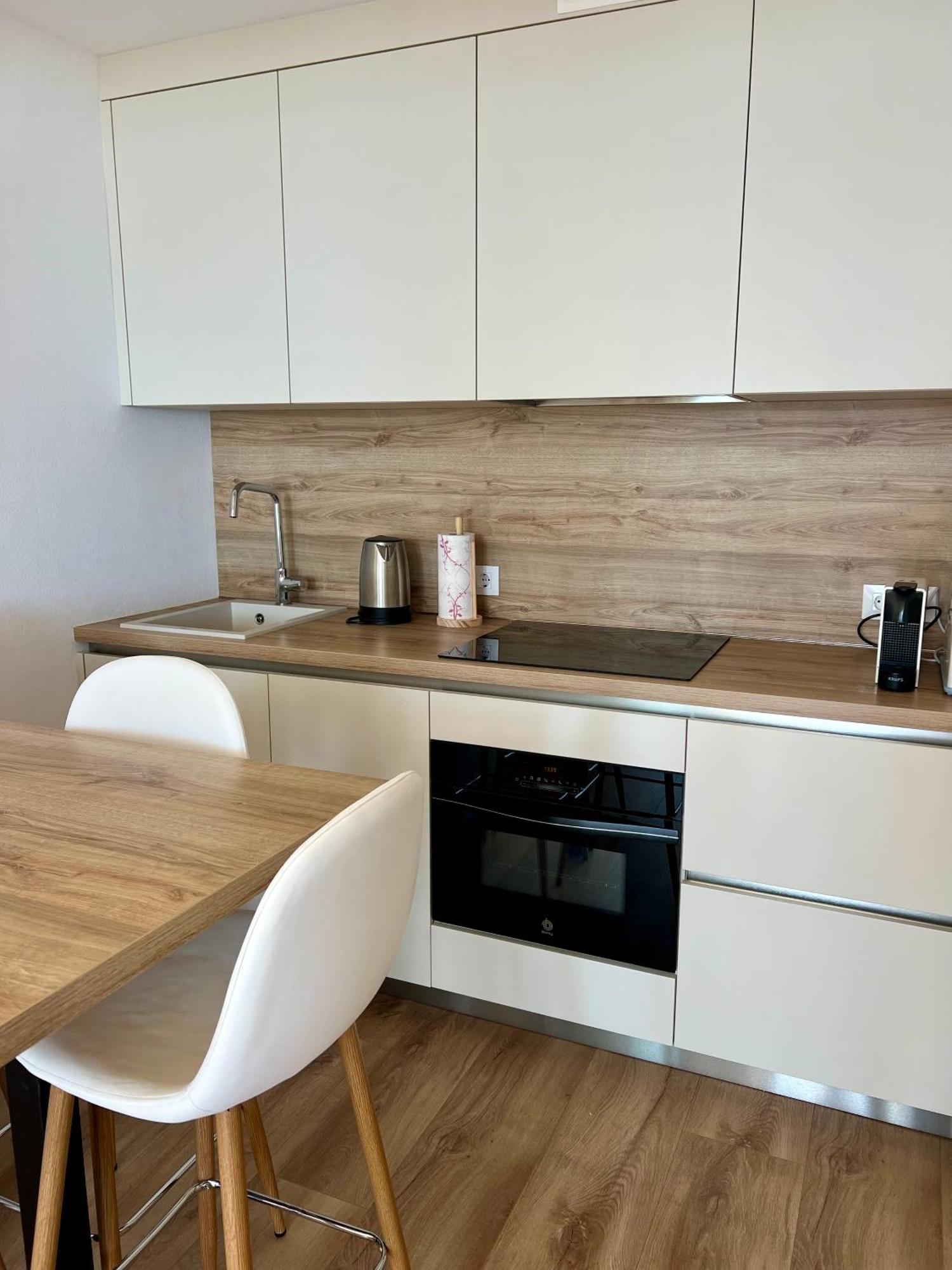 Loft Paseo Apartment *